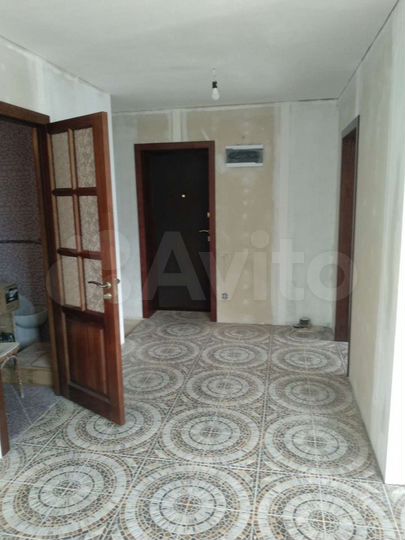 2-к. квартира, 42 м², 1/2 эт.