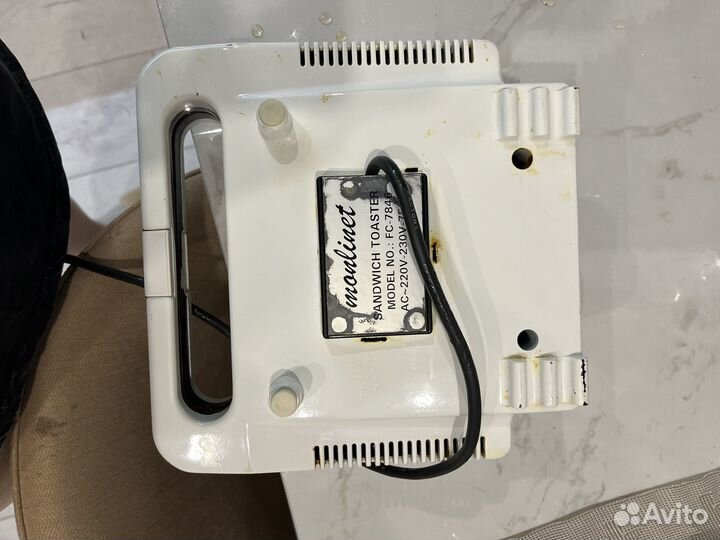 Сендвичница