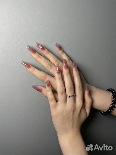 Модель на Маникюр, гель лак, наращивание ногтей