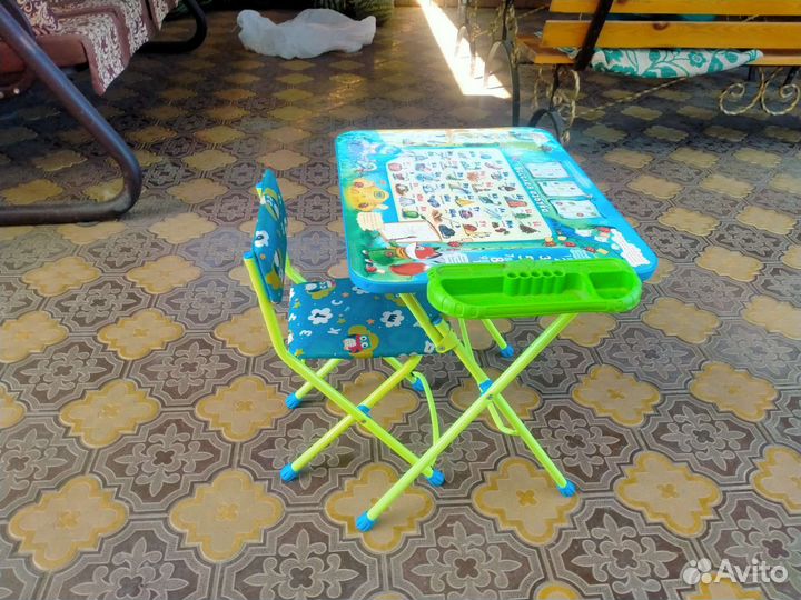 Столик со стулом детский развивающий