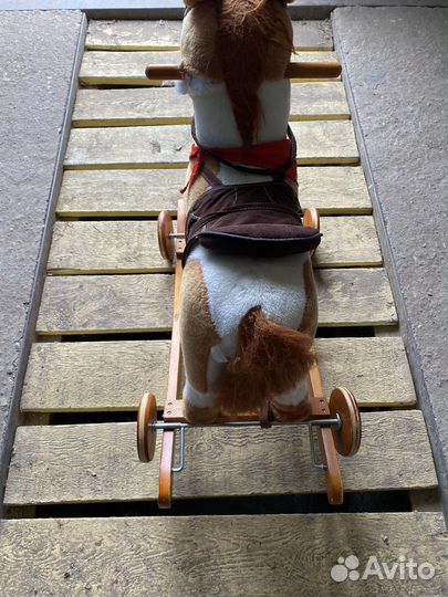 Детская качалка лошадь