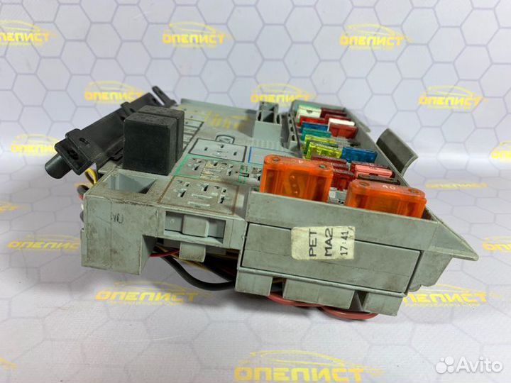 Блок предохранителей Opel Vectra B