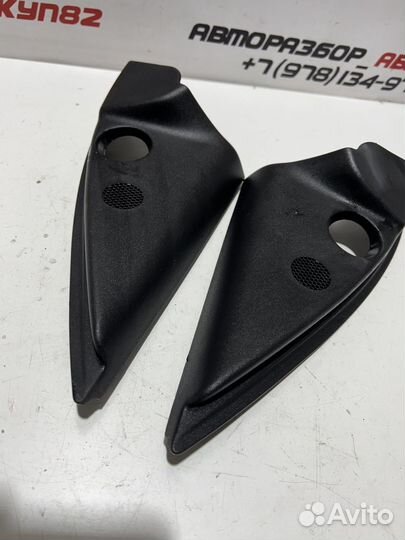 Уголок двери внутренний передний правый Peugeot