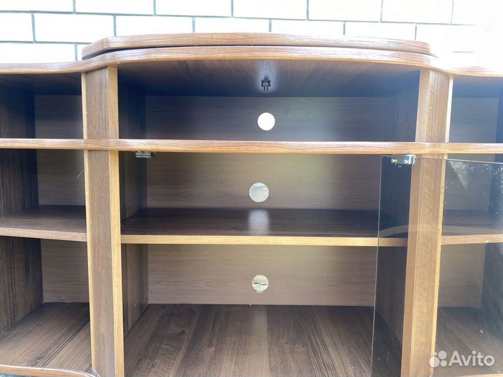 Тумба под телевизор