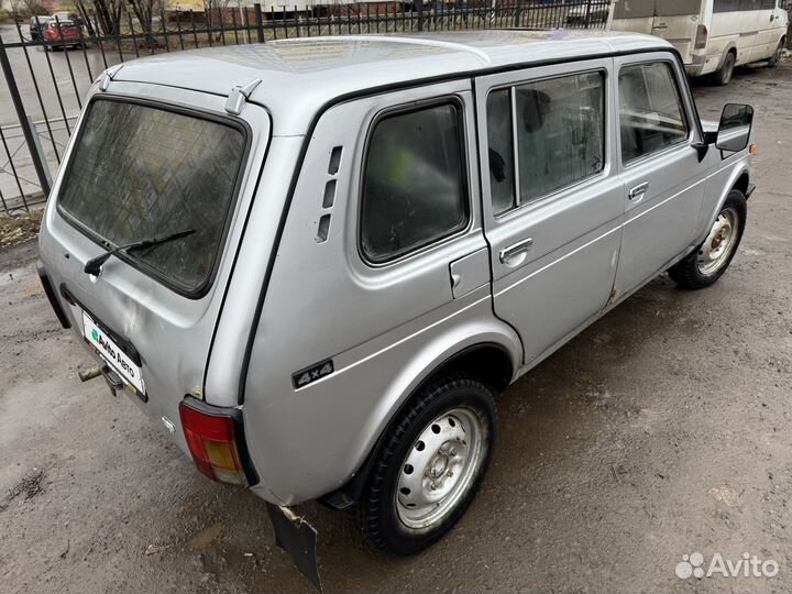 LADA 4x4 (Нива) 1.7 МТ, 2002, 180 000 км