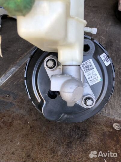 Вакуумный усилитель тормозов Фольксваген Шкода