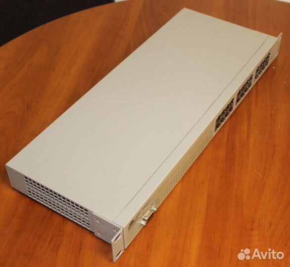 Коммутатор Allied Telesis AT-FS7024