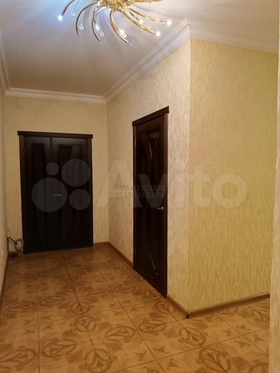 3-к. квартира, 82 м², 1/4 эт.