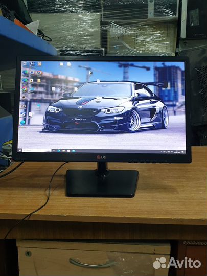 LED монитор LG 22EN33S