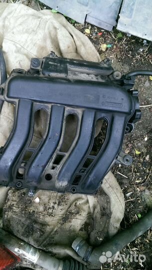 Впускной коллектор Renault Scenic 2