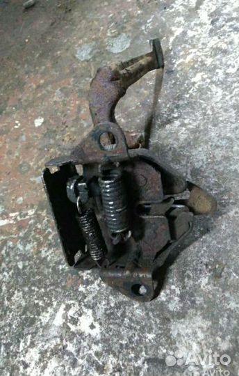 Замок капота Мазда 323 BA