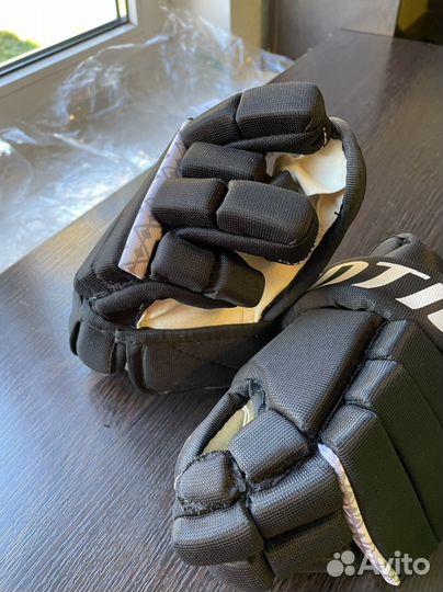 Краги хоккейные детские 8