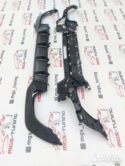 Диффузор BMW 3 серия G20 MP 340 R style под карбон