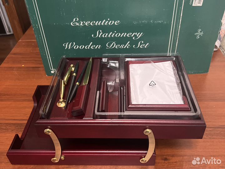 Набор настольный руководителя из дерева