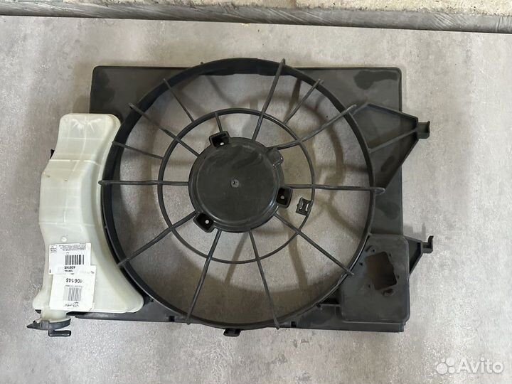 Кожух вентилятора охлаждения Hyundai Solaris II