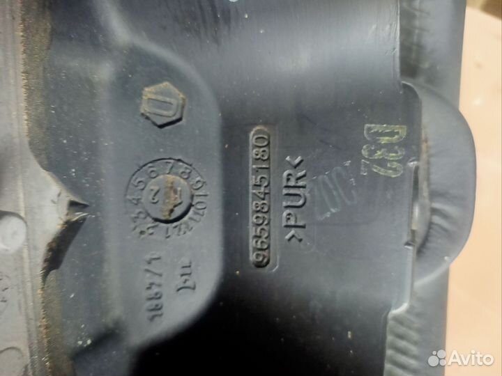 Рулевое колесо Peugeot 308