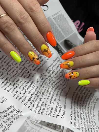 Маникюр с покрытием, педикюр, наращивание Боровое