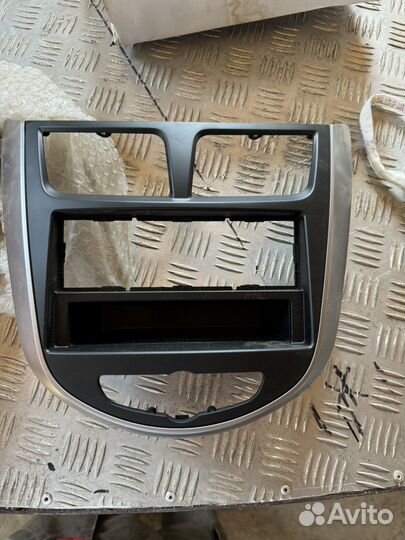 Рамка hyundai solaris 2011