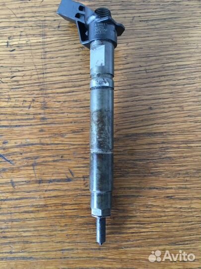 Форсунка Mercedes Sprinter W906 OM646 2.2 CDI 2009