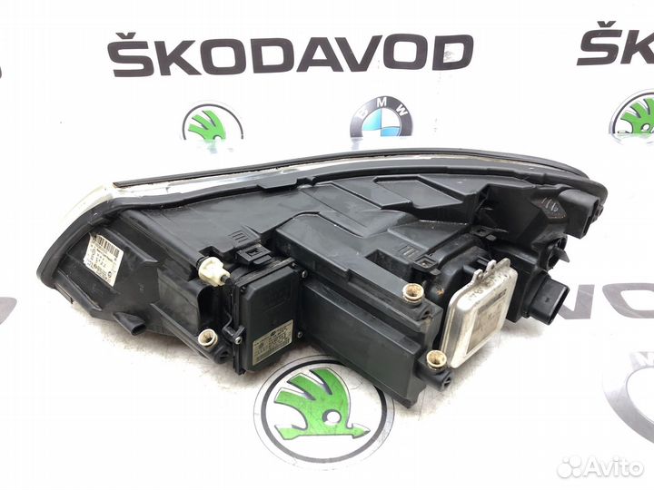Фара правая Skoda Octavia