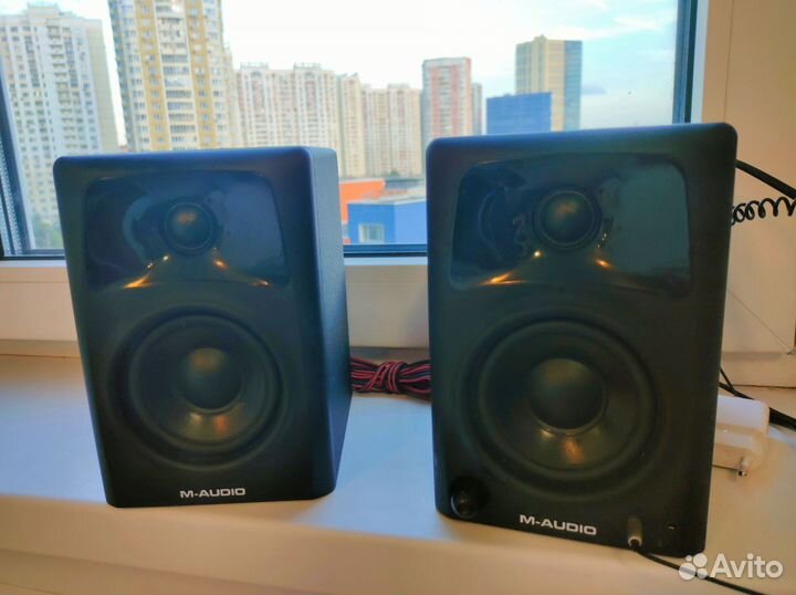 Колонки m - audio av32 (студийный монитор)