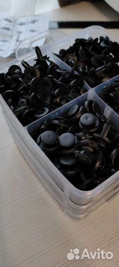 Клипсы автомобильные(620 штук)