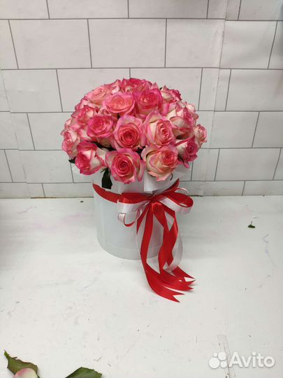 Розы букеты цветы коробки