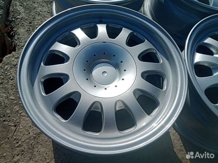 Ковка на фургон D15