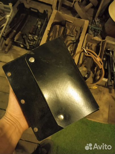 Ключи для велосипеда и сумка