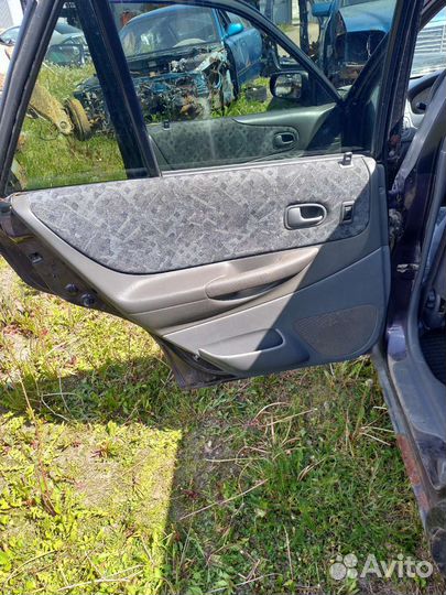 Карта дверная. Мазда 323. 2000 год. Универсал