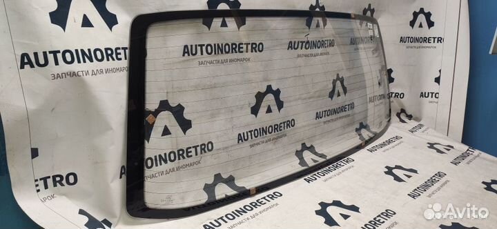 Стекло заднее хлопушка VW T5 (03-15)