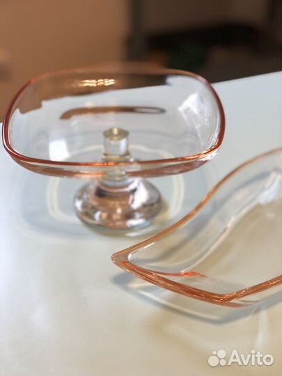 Конфетница на ножке / конфетница, стекло, Чехия