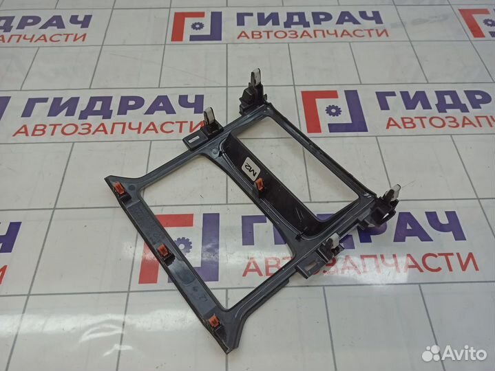 Накладка декоративная на центральную консоль Toyota Land Cruiser Prado (J150) 58831-60420