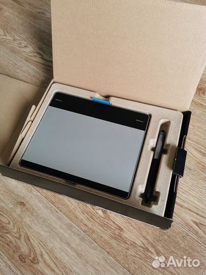 Графический планшет Wacom Intuos CTH-480S