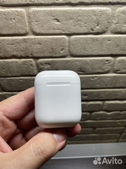 Беспроводные наушники apple airpods 1