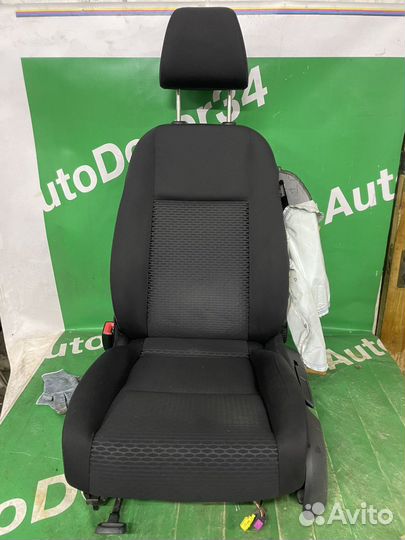 Сиденье на Volkswagen Golf 6
