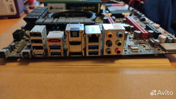 Материнская плата с процессором и DDR3