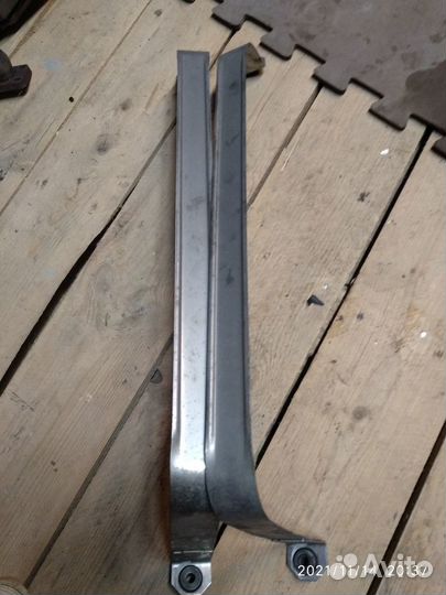 Кронштейны бензобака бмв е60 Япония пара