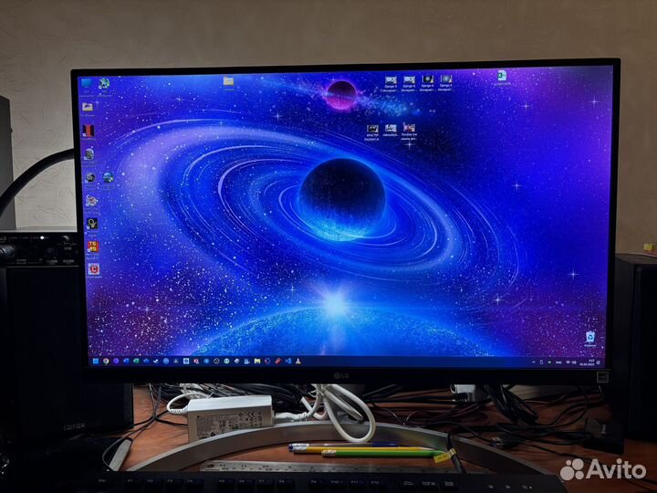 Монитор LG 27