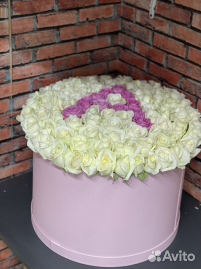 Цветы букеты в коропке 101штук