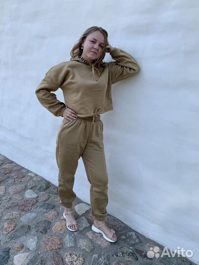 Спортивный костюм женский