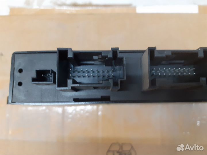 Блок центрального замка Мерседес S 220