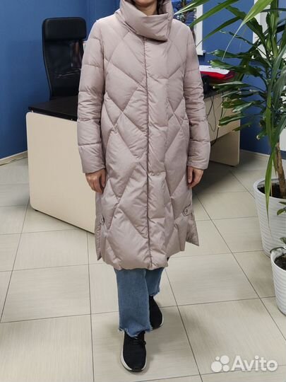 Пуховик женский 44 размер Италия