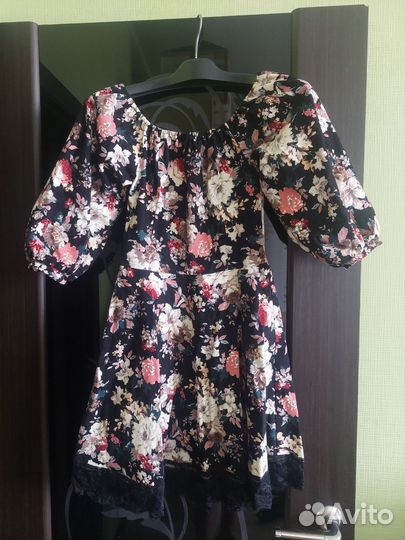 Платье женское 42 44 бу