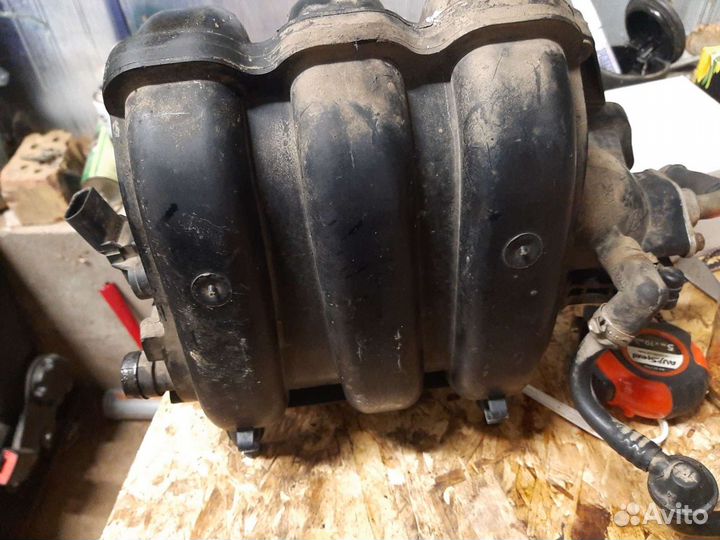 Коллектор впускной Volkswagen Skoda 1.2 bmd