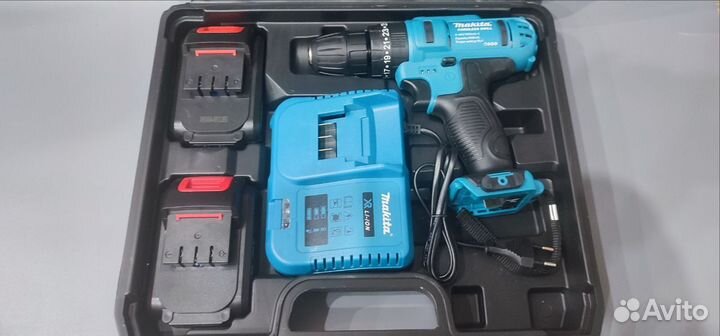 Шуруповёрт аккумуляторный Makita 26 V, с набором