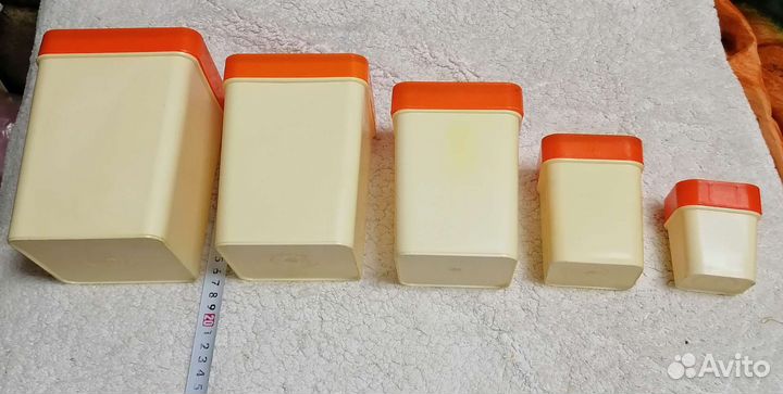 Контейнеры для сыпучих продуктов