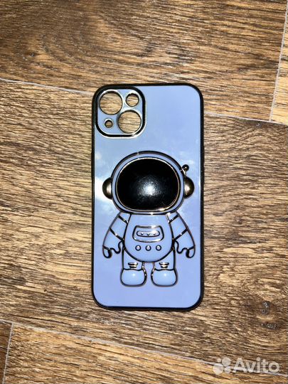 Чехол на iPhone 13