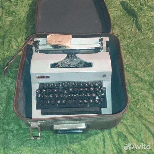 Пишущая машинка