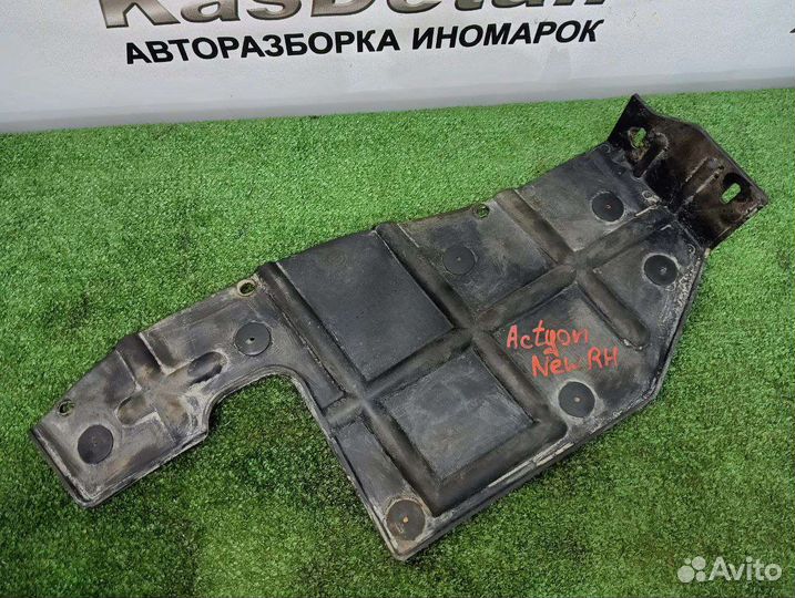 Правый пыльник двигателя SsangYong Actyon 2